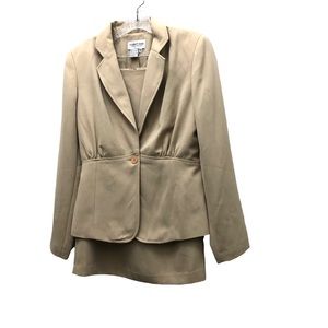 Newport News Women's Size 10 Tan Skirt Suit Long Sleeve Jacket & Knee High Skirt